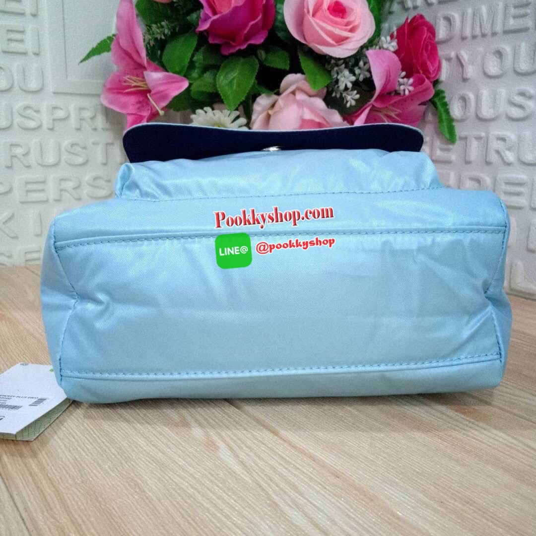 Kipling Brynne handbag & shoulder bag กระเป๋าถือหรือสะพายข้าง รุ่นใหม่จาก Kipling รูปทรงโค้งมนสวย พร้อมสายสะพายแบบคล้องแขนและสายสะพายยาว สามารถใช้งานได้ทั้ง 2 แบบ ด้านหน้ามีช่องใส่ของใช้จุกจิก ด้านในช่องโล่งกว้าง มีซิปข้างและช่องใส่ของแยกอีกฝั่ง เหมาะกับก