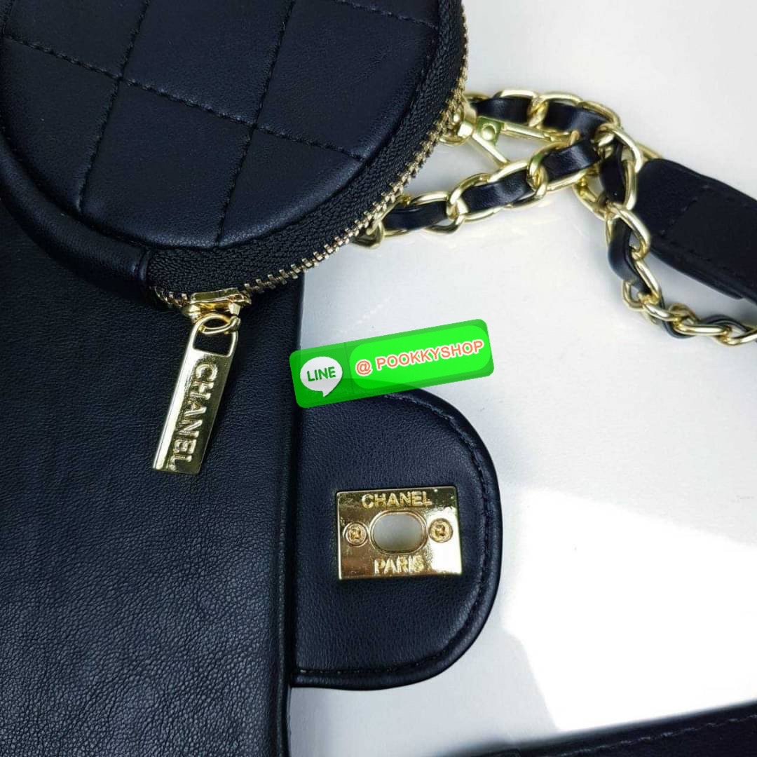 CHANEL BAG VIP GIFT WITH PURCHASE (GWP) จาก CHANEL DUTY FREE COUNTER (CHN814) กระเป๋าสะพาย มีใบเล็กขนาดน่ารักไว้ห้อยได้ ปรับสะพายไหล่ หรือครอสบอดี้ได้หมด ทรงสวย คุ้มมาก