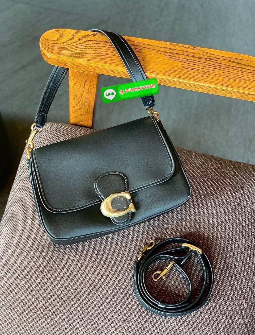 COACH SOFT TABBY SHOULDER BAG ((C4823)) 📣พร้อมส่ง รุ่นฮิต นาทีนี้ที่สาวๆต้องมีค่ะ! สุดคุ้ม! กับกระเป๋าหิ้ว//คล้องไหล่//สะพายข้างได้ หนังแท้เรียบ หรูดูสวยค่ะ เปิดปิดกระเป๋าแบบกระดุมแม่เหล็ก ประดับอะไหล่โลโก้ตัวใหญ่สวยมากๆ ภายในกระเป๋าสามารถใส่กระเป