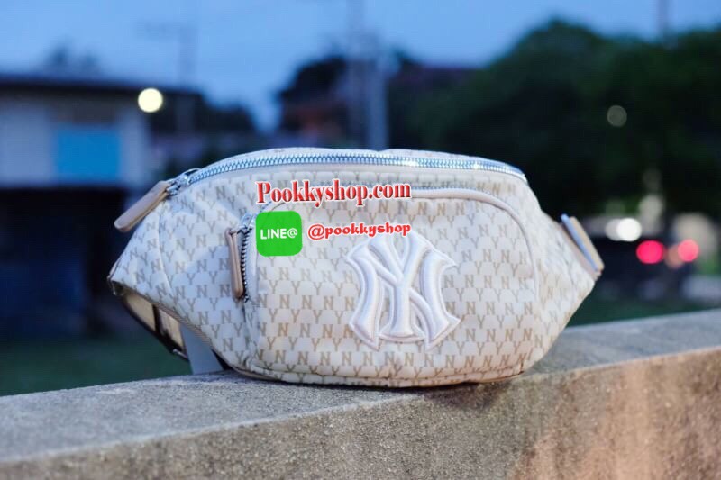 New สวยมากกกของมันต้องมี💥💥 ‼️พร้อมส่ง ‼️🎒กระเป๋า คาดอก คาดเอวNy รุ่นใหม่ล่าสุด สวยมากกของแท้💯 💥💥💥💥สายปรับขนาดได้ คอลใหม่ล่าสุดเป็นไอเท็มหายาก พร้อมส่งไม่ต้องรอพรีค่ะ✨