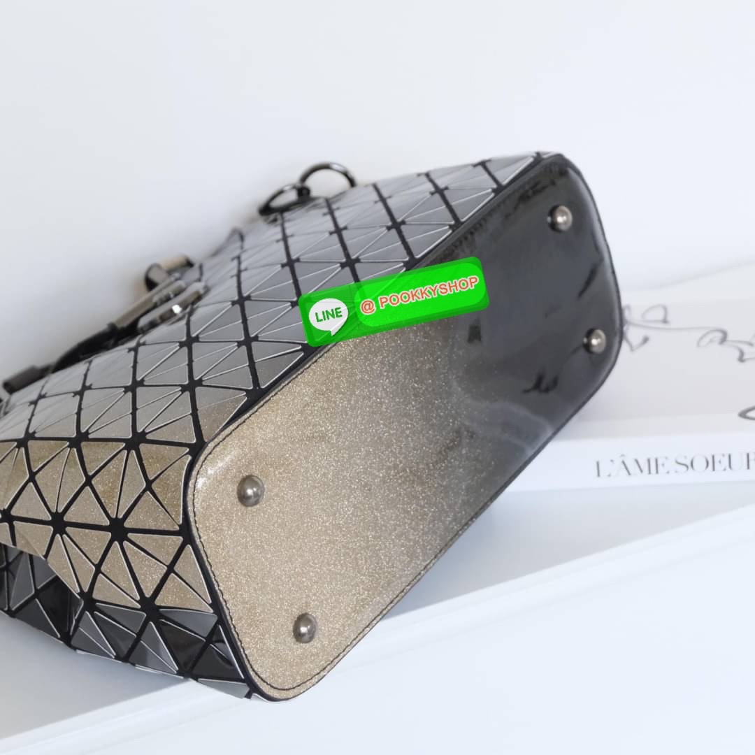 สินค้าเข้าใหม่ 𝗞𝗘𝗘𝗣 𝐀𝐋𝐈𝐙 𝗖𝗢𝗟.𝟮 ลายใหม่ ( DIAMOND PATTERN ) ทรงสวย ขายดี ขนาดกำลังดี และที่สำคัญ !! น้ำหนักเบา ไม่รอช้าทางแบรนด์เลยทำ สีใหม่มาเพิ่มลูกเล่นให้กับ