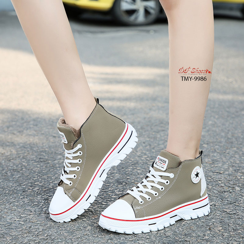 สินค้าพร้อมส่ง รองเท้าผ้าใบหุ้มข้อนำเข้าเสริมส้น วัสดุหนัง PU ด้าน บุขนด้านใน นุ่มใส่สบาย พื้นยางกันลื่น ทรงสวยฮิตมากค่ะ รุ่นนี้คุ้มสุดๆจ้า