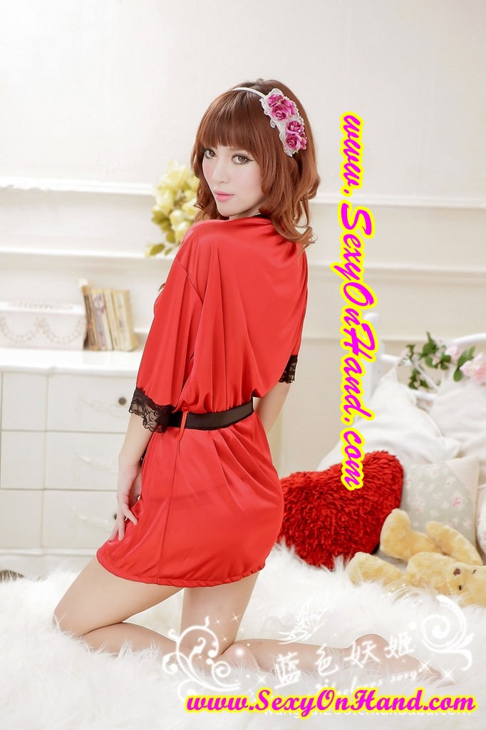 ชุดคลุมเซ็กซี่ ชุดคลุมซีทรู ชุดคลุมซาติน สีแดงสด แต่งขอบชุดและแขนเสื้อ ด้วยลูกไม้ดำ เนื้อผ้าซาตินมีน้ำหนัก ใส่เย็นสบาย ทิ้งตัวคะ + G string เข้าชุด