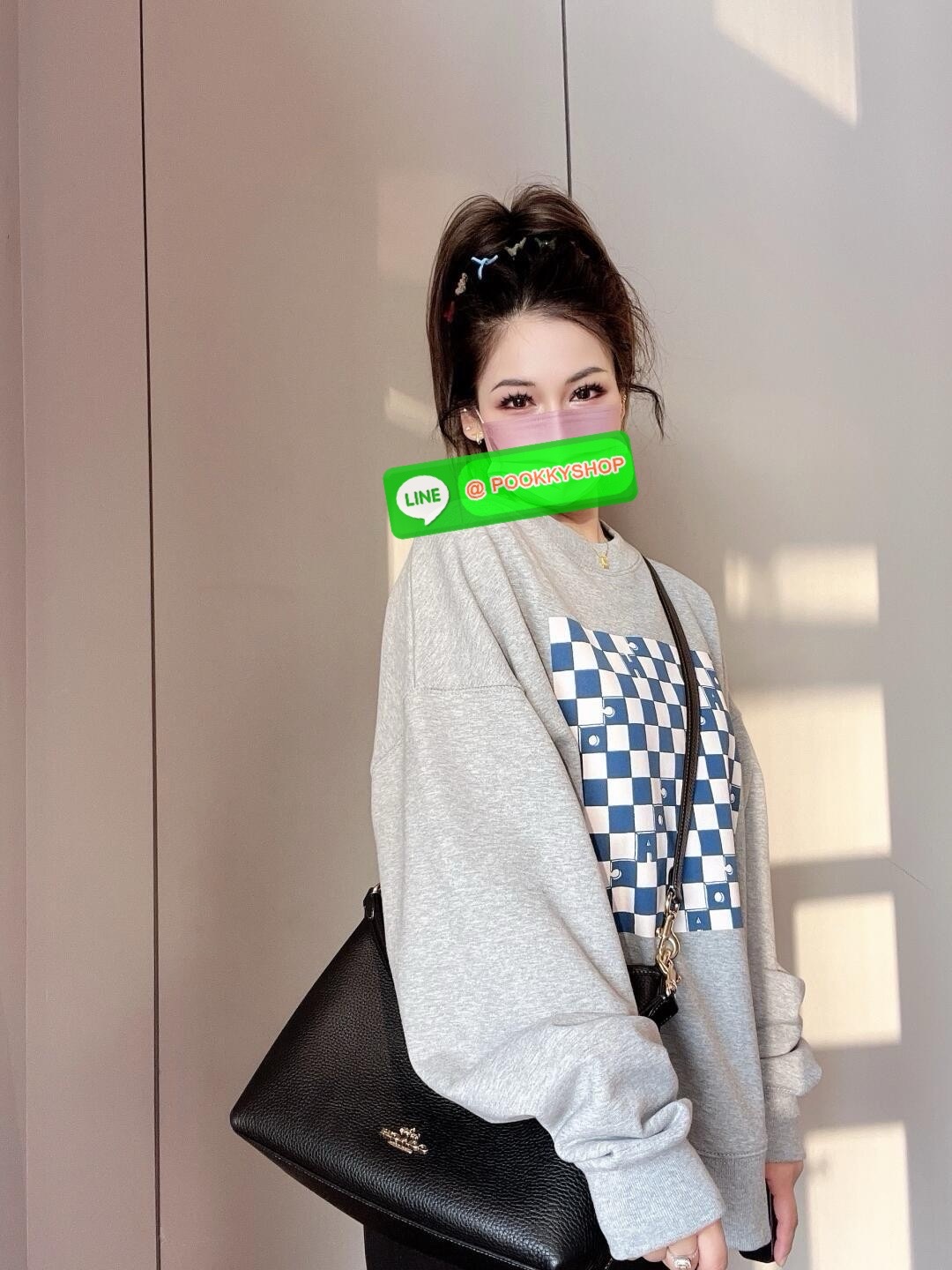 Coach Laurel Shoulder Bag Black CR148 🔖กระเป๋าสะพายข้าง/ไหล่ ทรง hobo สวยทันสมัยไม่มีเอาท์ 🔖วัสดุ : pebble leather 🔖เปิด - ปิด แบบซิปบน ภายในช่องโล่งกว้าง มีช่องรับแยกสองช่องมีซิปหนึ่งช่อง จุของได้เยอะ