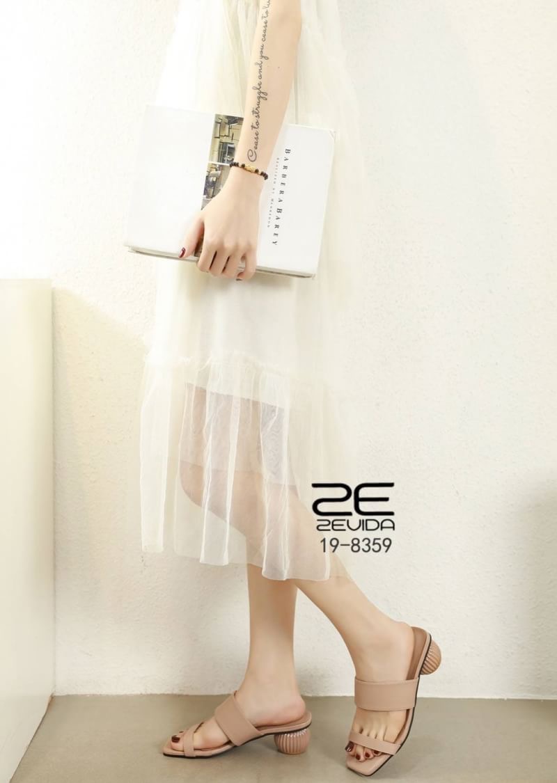 พร้อมส่งรองเท้าส้นกลมสูง2นิ้ว คาดสาย 2 ตอน นิ่มมากใส่ไม่บาดเท้า เรียบหรูดูเเพง ใส่เป็นเเฟนชั้นหน้าฝนได้สบายสวยจบครบในคู่เดียว