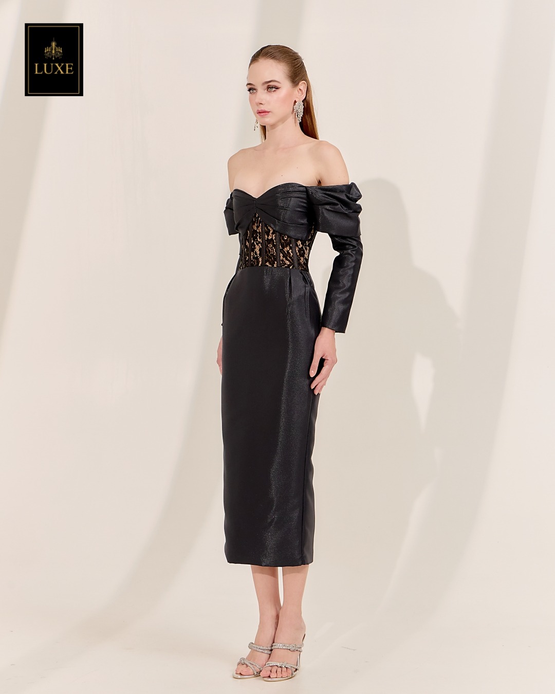 เดรสแฟชั่น เดรสเสื้อเปิดไหล่แขนยาว กระโปรงทรงสอบ