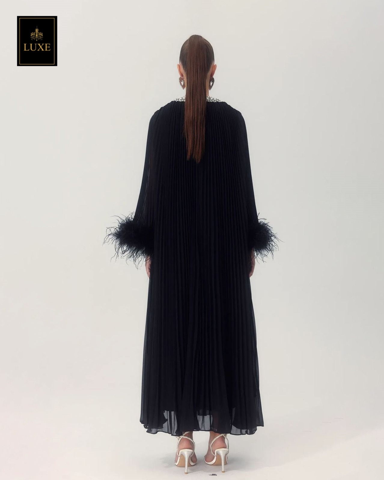 เดรสแฟชั่น เดรสแขนยาว กระโปรงบานตัวปล่อย คัตติ้งประณีต กรุยกราย