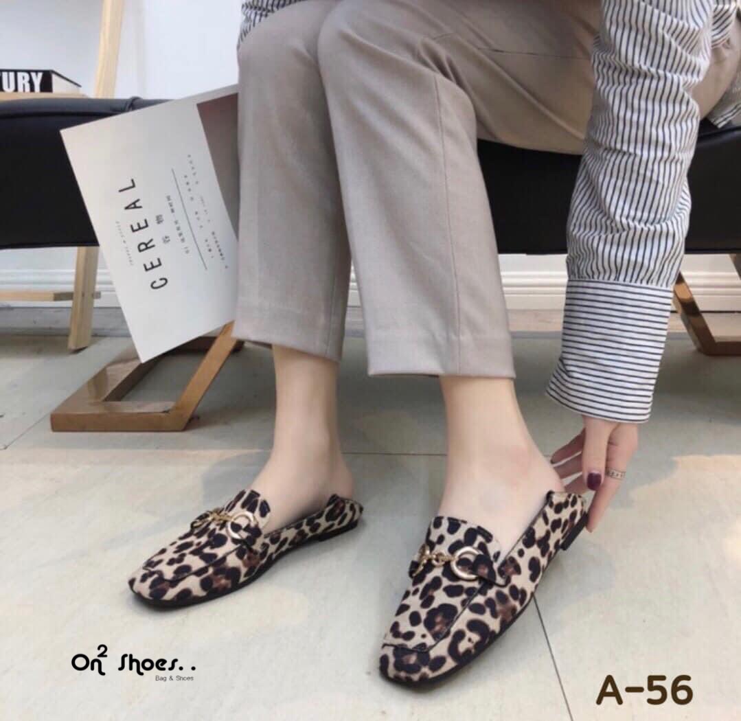 รองเท้าคัชชูลายเสือน่ารักรุ่นนี้เย็บหลังแบบพับได้ ใส่ได้2แบบใส่เหยียบส้นหรือใส่แบบปกติได้ค่ะ งานดี งานมีกล่องพร้อมส่ง1 สีค่ะ