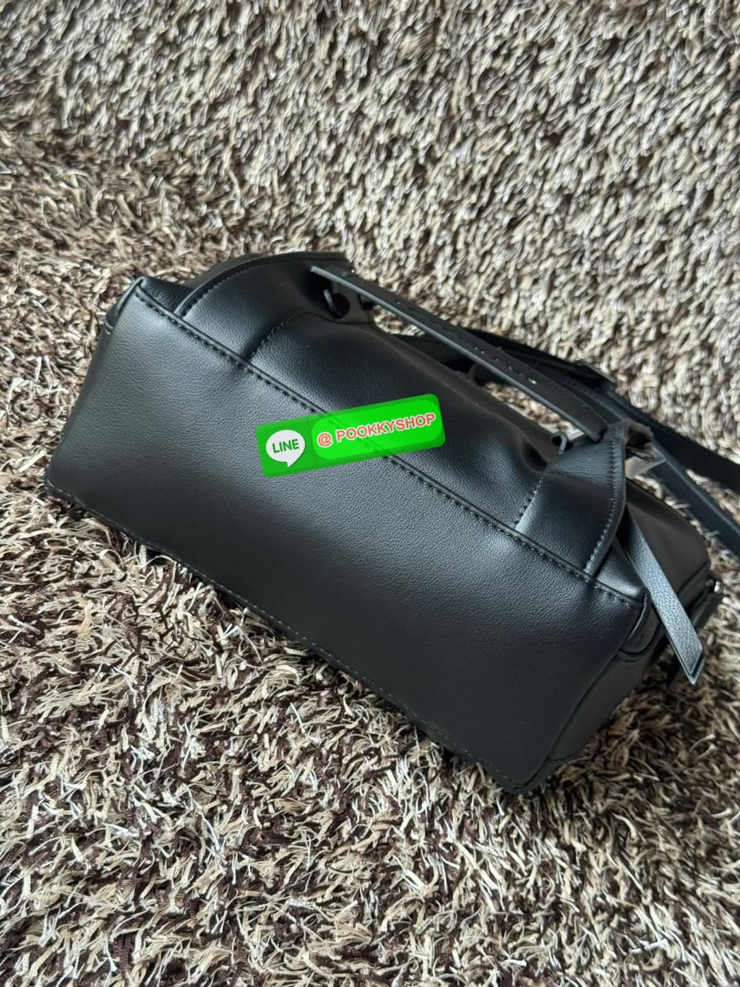 💕LONGCHAMP 3D S HANDBAG กระเป๋าใบนี้สามารถเป็นแบบ cross-body ได้ด้วยสายสะพายไหล่แบบปรับ และยังสามารถถอดออกได้ เมื่อต้องการเป็น Handbag กระเป๋า LONGCHAMP 3D เป็นส่วนหนึ่งของเทรนด์ปัจจุบันด้วยสไตล์สากลที่ทันสมัย ปรับให้เข้ากับวันหยุดสุดสัปดาห์ทําให้