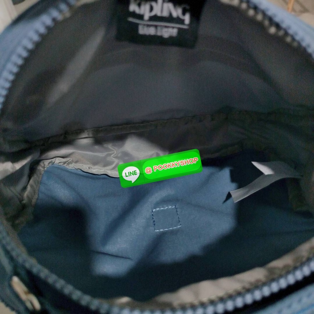 KIPLING Cand 2 ways backpack กระเป๋าถือหรือสะพายข้าง ขนาดกลาง วัสดุ Polyester 100% -ด้านหน้ามี 2 ช่องซิป -ช่องหลักโล่งกว้าง ใส่ของได้เยอะสุดๆ พร้อมช่องซิปและช่องแยกด้านข้างให้แยกของได้เป็นระเบียบมากขึ้น สามารถติใส่กระเป๋าสตางค์ใบยาวได้ มาพร้อมสายคล้องพวงก