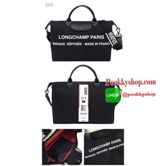 Longchamp by shayne oliver top handle Bag L อีกหนึ่งคอลเลคชั่นแบบลิมิเตทที่ออกแบบโดย Shayne Oliver นักดีไซน์เนอร์ชื่อดังระดับโลก ด้วยรูปทรงกระเป๋าที่ออกแบมาเพือใช้ได้ในชีวิตประจำวัน เน้นความเรียบหรู และง่ายต่อการถือและสะพายอย่างคล่องตัว ใส่สิ่งของได้เยอะส