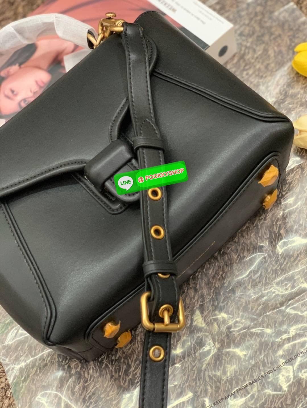 COACH COURIER CARRYALL 23 ((878)) ðĢāļāļĢāđāļāļĄāļŠāđāļ āļĨāļļāļāļāļđāđāļŪāļŠāļļāļāđ āļāļļāļāļ āļēāļāļāđāđāļāļīāļāļāđāļēāļāļāļāđāļēāļē! āļāļĢāļ°āđāļāđāļēāļŦāļīāđāļ§//āļŠāļ°āļāļēāļĒāđāļāļāļāļĢāļāļŠāļāļāļāļĩāđāļĢāđ āļŦāļāļąāļāđāļāđāļāļąāđāļāļāļĩāļāļĩāđāļŠāļļāļ āļāđāļģāļŦāļāļąāļāđāļāļē āļŦāļāļąāļāļāļīāđāļĄ āļŠāļąāļĄāļāļąāļŠāđāļĨāđāļ§āļŦāļĨāļāļĢāļąāļāđāļāđāļāļāļāļāđāļēāļēð ðšāļāļļāļāđāļāđāļāļāļāļāļĢāļļāđāļāļāļ·āļ āļĢāļđāļāļāļĢāļāļāļĩāđāļŠāļ§āļĒ āļŦāļĢāļđ āđāļĨāļ°āļŦāļāļąāļāļāļĩāđāļŠāļ§āļĒāļāļē