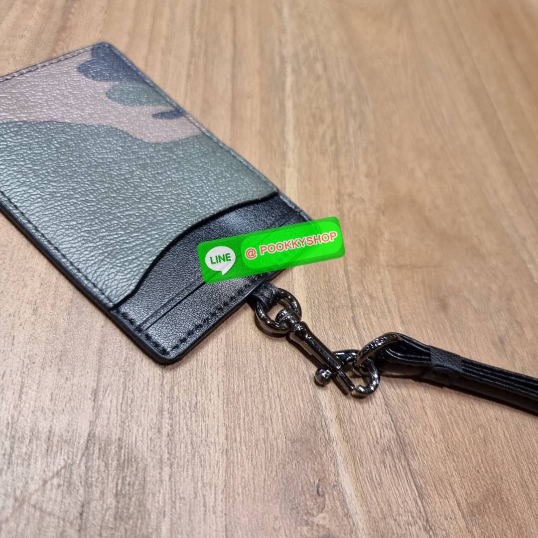 กระเป๋าใส่บัตรคล้องคอ Coach card holder ราคาพิเศษสุดๆ!!! ของหายาก!! ง่ายๆแบบไม่ธรรมดา!! คลาสสิคแต่มีดีเทลโดดเด่น!! กระเป๋าถนอมบัตร พร้อมสายคล้องคอ ดีไซน์ลวดลายสวย ดูดีทุกแบบ ใช้งานง่าย พกพาสะดวก จะใส่บัตรพนักงาน บัตรเครดิต บัตรปชช. ใบขับขี่ และบัตรอื่นๆที