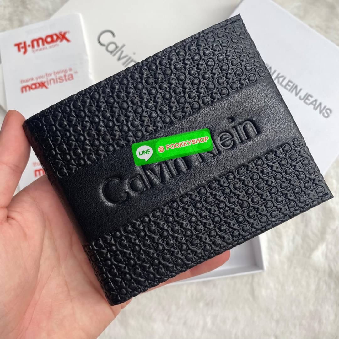 Calvin Klein leather wallet with credit card fold set กระเป๋าสตางค์ใบสั้น และ ที่ใส่บัตรย่อย สุดคุ้มมอบให้เป็นของขวัญหรือใช้เองก็แนะนำค่ะ set นี้มาเท่าไรก็หมดคะ รีบจับจองนะคะ มาพร้อมถุงกระดาษแบรนด์ด้วยนะคะ