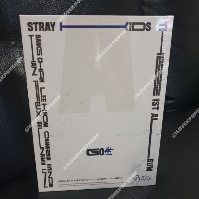 พร้อมส่ง อัลบั้ม Stray Kids 1st Album - GO生 Standard Version - C Type + Poster