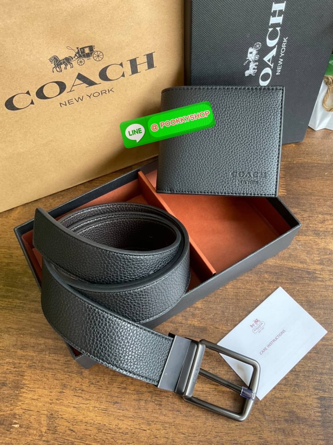 Coach Short Wallet with Belt Set ซื้อ1ได้ถึง 2 💕 Coach Box Set เซตสุดคุ้ม!! มาพร้อมกล่องสุดหรู กระเป๋าสตางค์ + เข็มขัด ชุดกระเป๋าสตางค์ใบสั้น และ เข็มขัด ปั้มโลโก้แบรนด์ คุณภาพดี💕 โดดเด่นด้วยดีไซน์เรียบหรู และ มีเอกลักษณ์เฉพาะตัว กระเป๋าสต