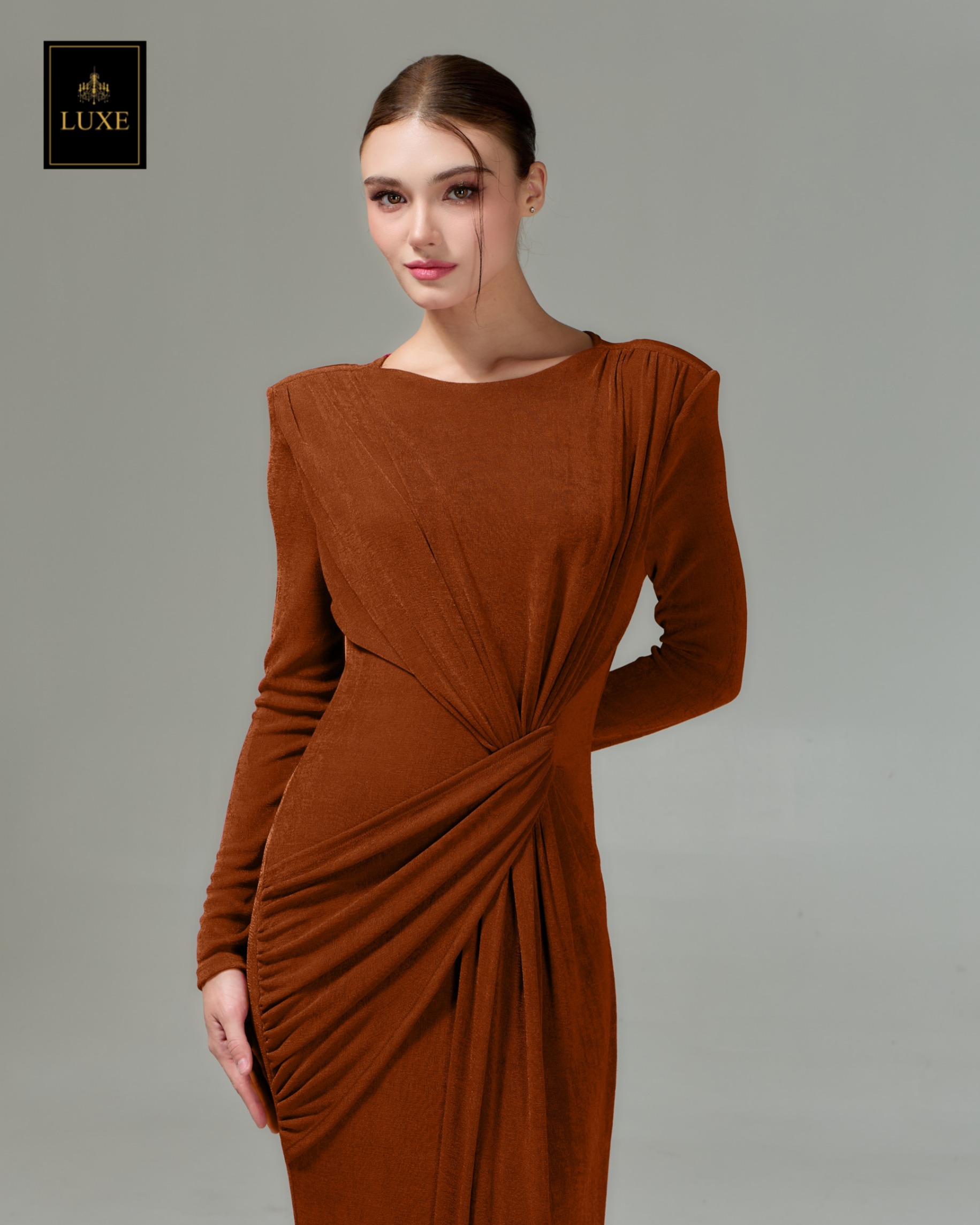 เดรสแฟชั่น แม็กซี่เดรสเสื้อคอกลมแขนยาว เสริมไหล่ กระโปรงยาวคลุมข้อเท้า