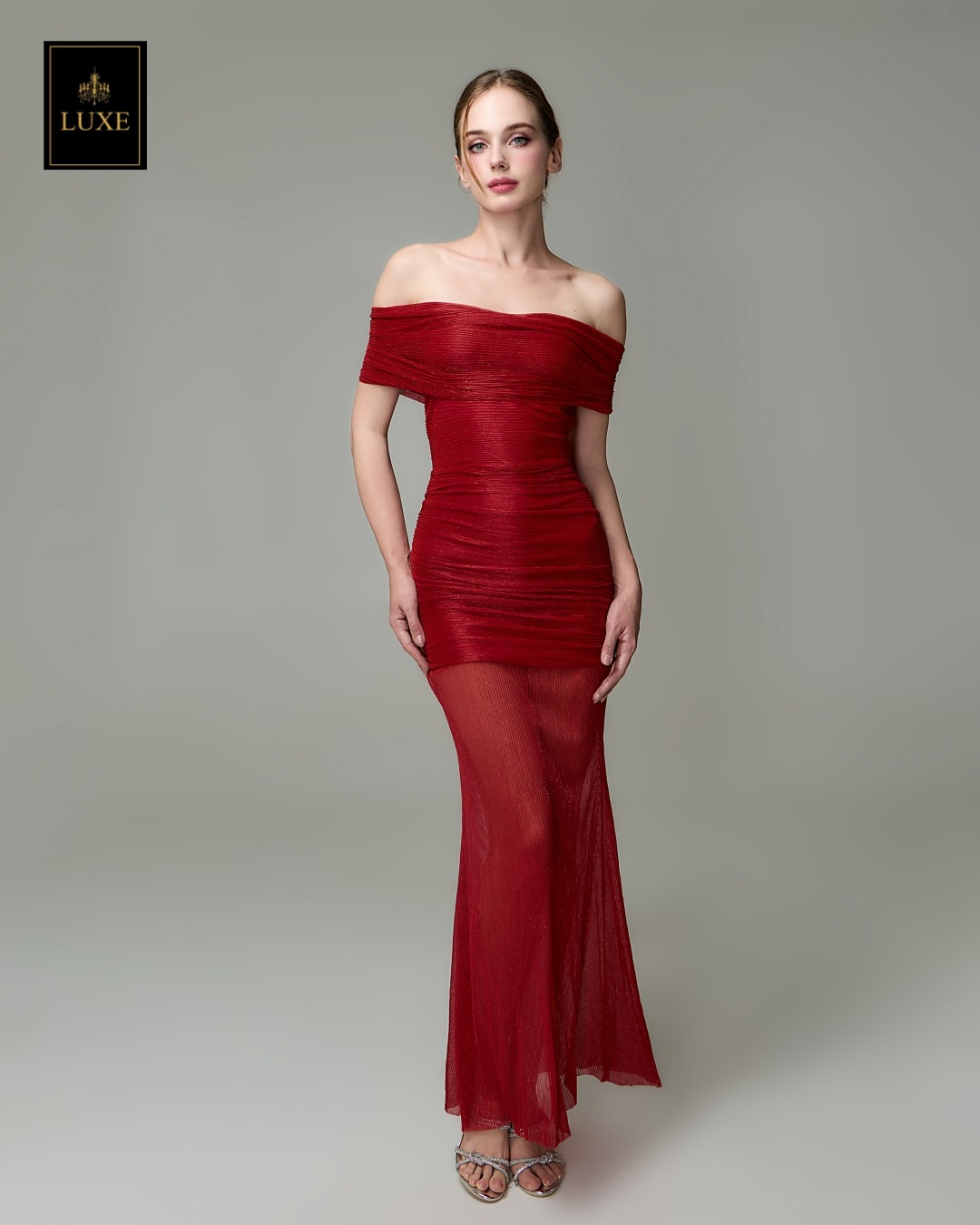 เดรสแฟชั่น แม็กซี่เดรสเปิดไหล่ กระโปรงยาว