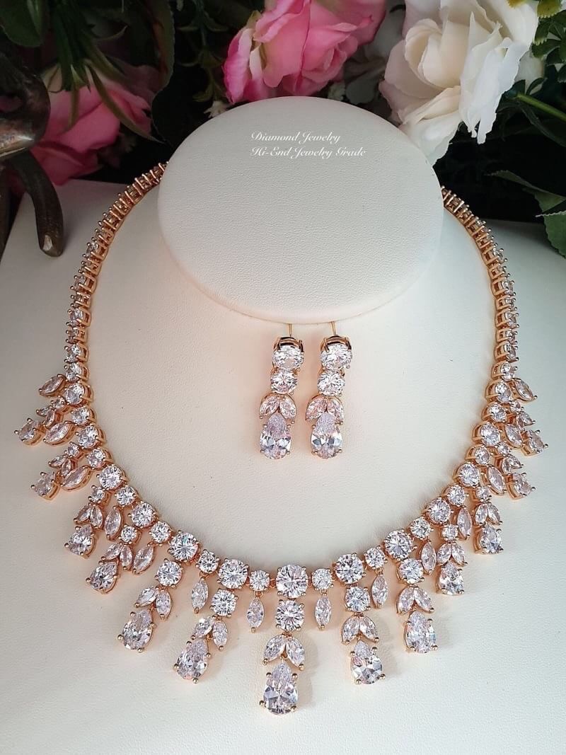 New Arrival !!!! เซตต่างหู+สร้อย งานเพชร CZ แท้ งานเพชรคัดทุกเม็ดค่ะ ของจริงสวยมั๊กๆเลยค่ะ เพชรเล่นไฟดีมากๆๆๆ เพชรใสวิ้ง ดีไซส์น่ารักมากๆคะ งานสวย เริ่ดดด เพชรสวยวิ้ง เด้งไฟ งานเกรดจิวเวอรี่อย่างดีมีคุณภาพจ้า