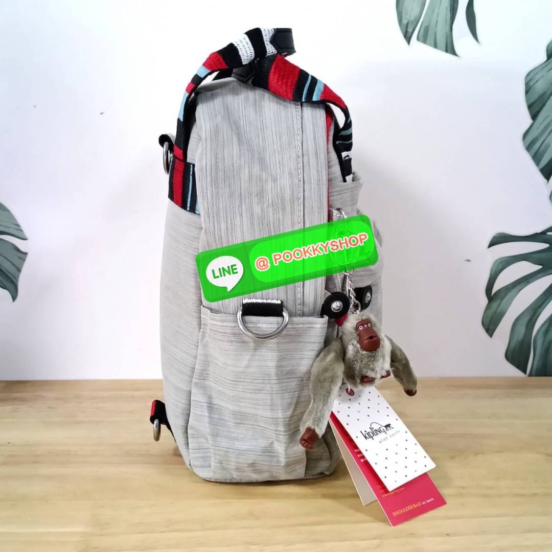 KIPLING 3 WAYS MINI BACKPACK ซับในลายตาราง กระเป๋าสะพาย 3 Ways รุ่นใหม่ วัสดุ Nylon & Polyester 100% หูหิ้วหนังปั๊มชื่อแบรนด์ สายสะพายยาวเลื่อนปรับได้ free size และ สามารถถอดได้ สามารถถือหรือสะพายได้ จะสะพายไหล่ สะพายเฉียง Crossbody หรือจะคล้องสายเป็นเป้ส