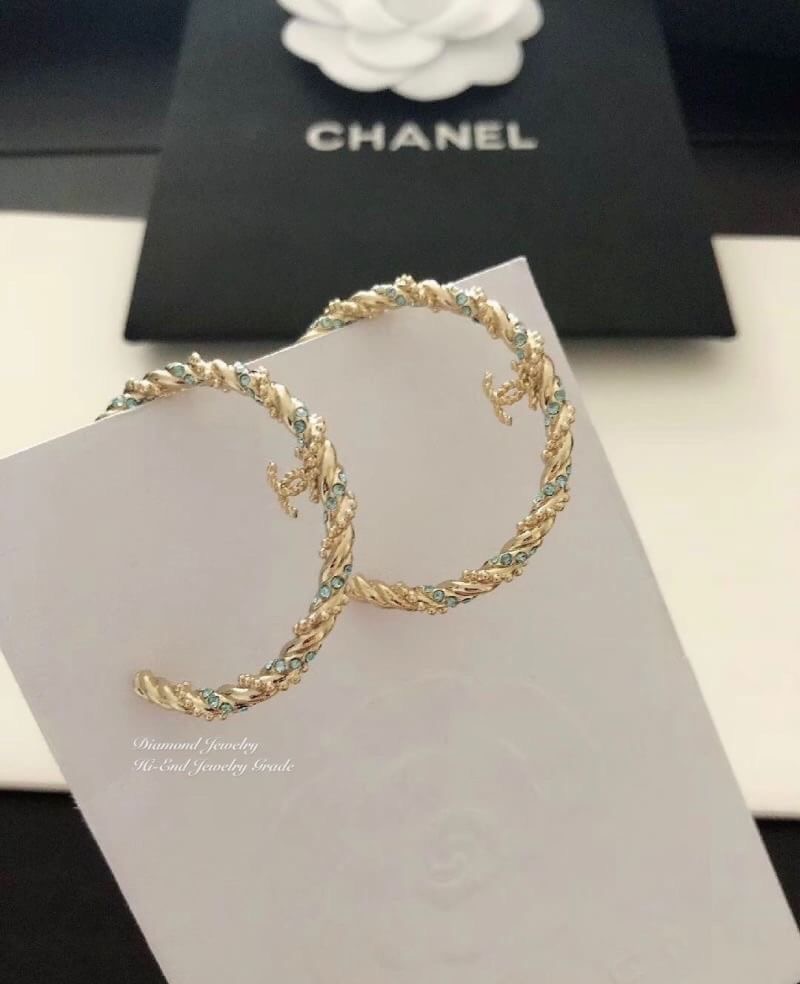Super Hi-End Quality !!!! ((งาน 1:1 เหมือนในช็อปมากที่สุดในท้องตลาด)) Chanel Earring ต่างหูชาแนลงาน 1:1 เหมือนของแท้เป๊ะๆค่ะ รับรองงานสวยมากกกกก ดูหรู ดูผู้ดีสุดๆ งานดี ตัวเรือนคุณภาพดีมากๆมากๆคะรับประกันความพอใจเลยค่ะ ตัวเรือนสีทองไฮโซมากค่ะ คอนเฟิม !!!!