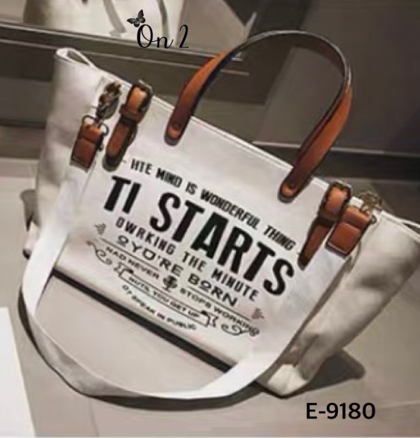 กระเป๋าสะพาย Shopping มาใหม่ หน้าพิมพ์ตัวอักษรภาษาอังกฤษ สายถือแต่งหนัง มาพร้อมสายสะพายยาว