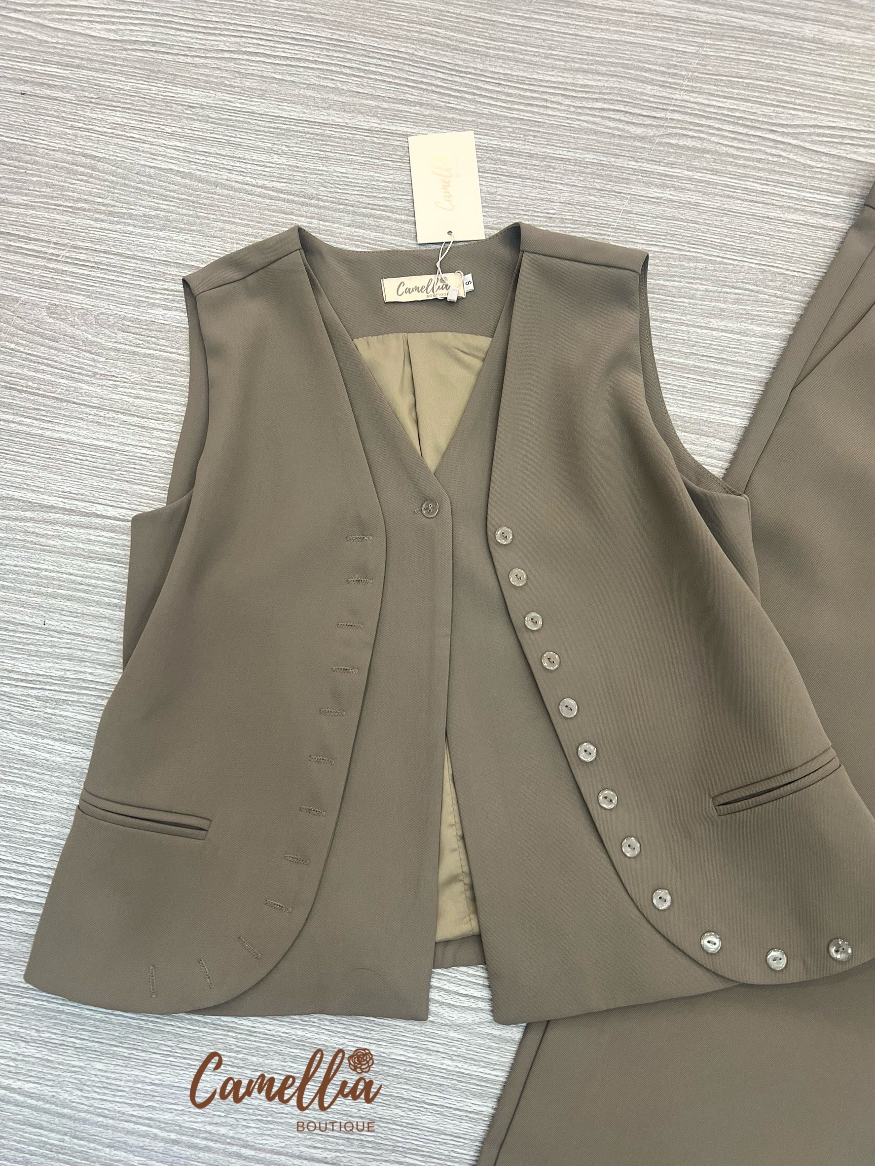 ชุดเซทแฟชั่น Minimal ชุดSet เสื้อกั๊กแขนกุดกระดุมเรียง 2 ชั้น