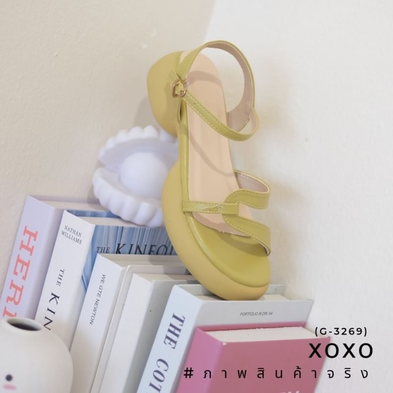 สินค้าพร้อมส่ง ห้ามพลาดค๊า จัดได้จัดเลย งานใส่สบาย ส้นก้อนสำลี น้ำหนักเบา วัสดุหนัง PU ใส่สบาย แมทส์ชุดง่าย ทรงสวยเป๊ะมาก สวยปังใส่ออกมาดูดีมาก รุ่นนี้พิเศษ ไม่สูงมาก