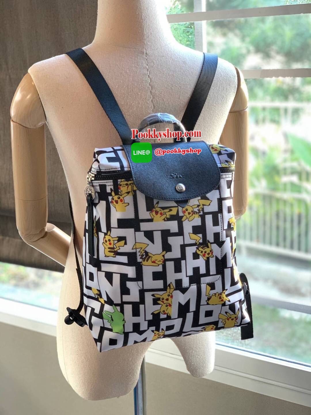 LONGCHAMP LE PLIAGE COLLECTION POKEMON BACKPACK เป้สะพายสไตล์ Le pliage ที่มี "ปิกาจู" ไปวิ่งเล่นอยู่บนกระเป๋าที่ออกมาเป็นซีรีส์ซะเลย