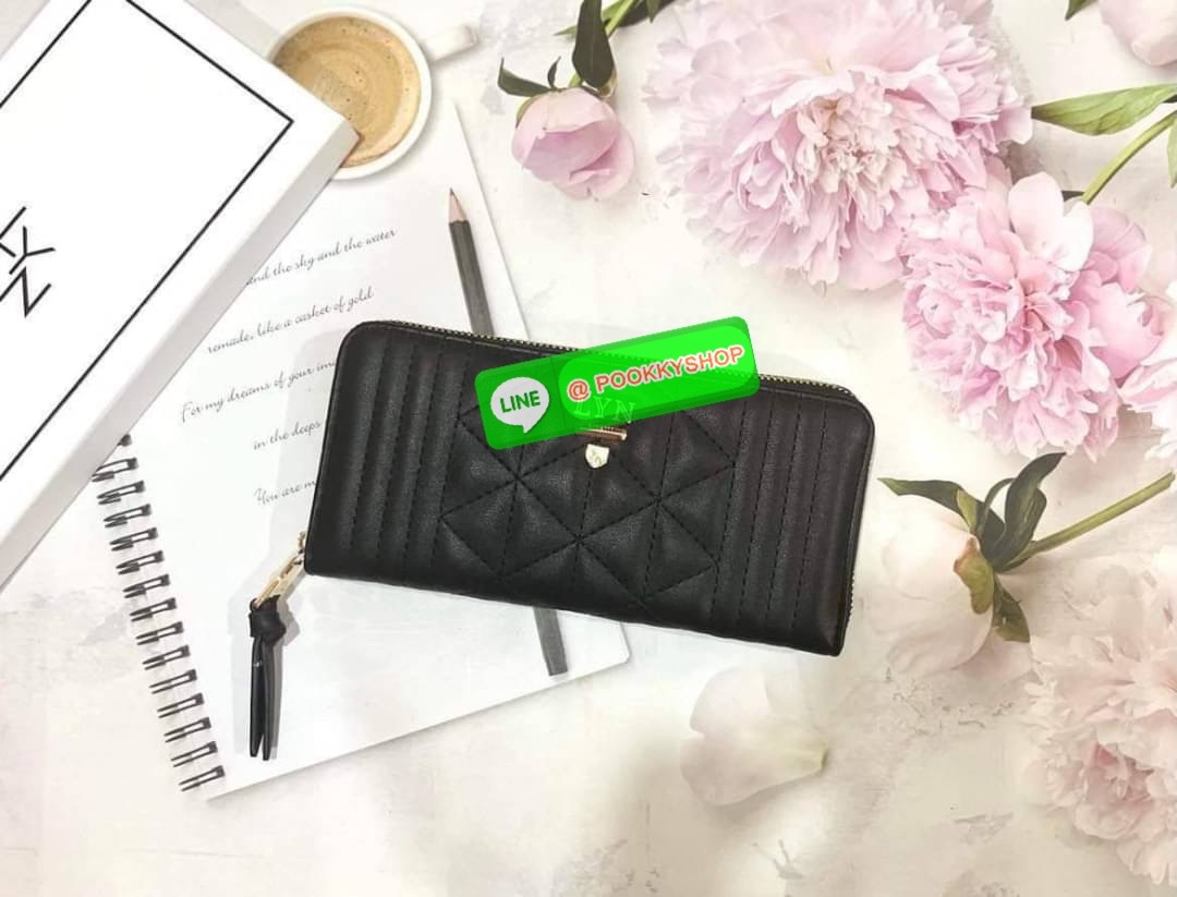 Lyn กระเป๋าสตางค์ใบยาว ใส่แบงค์พันได้ ช่องเสียบบัตรเยอะ