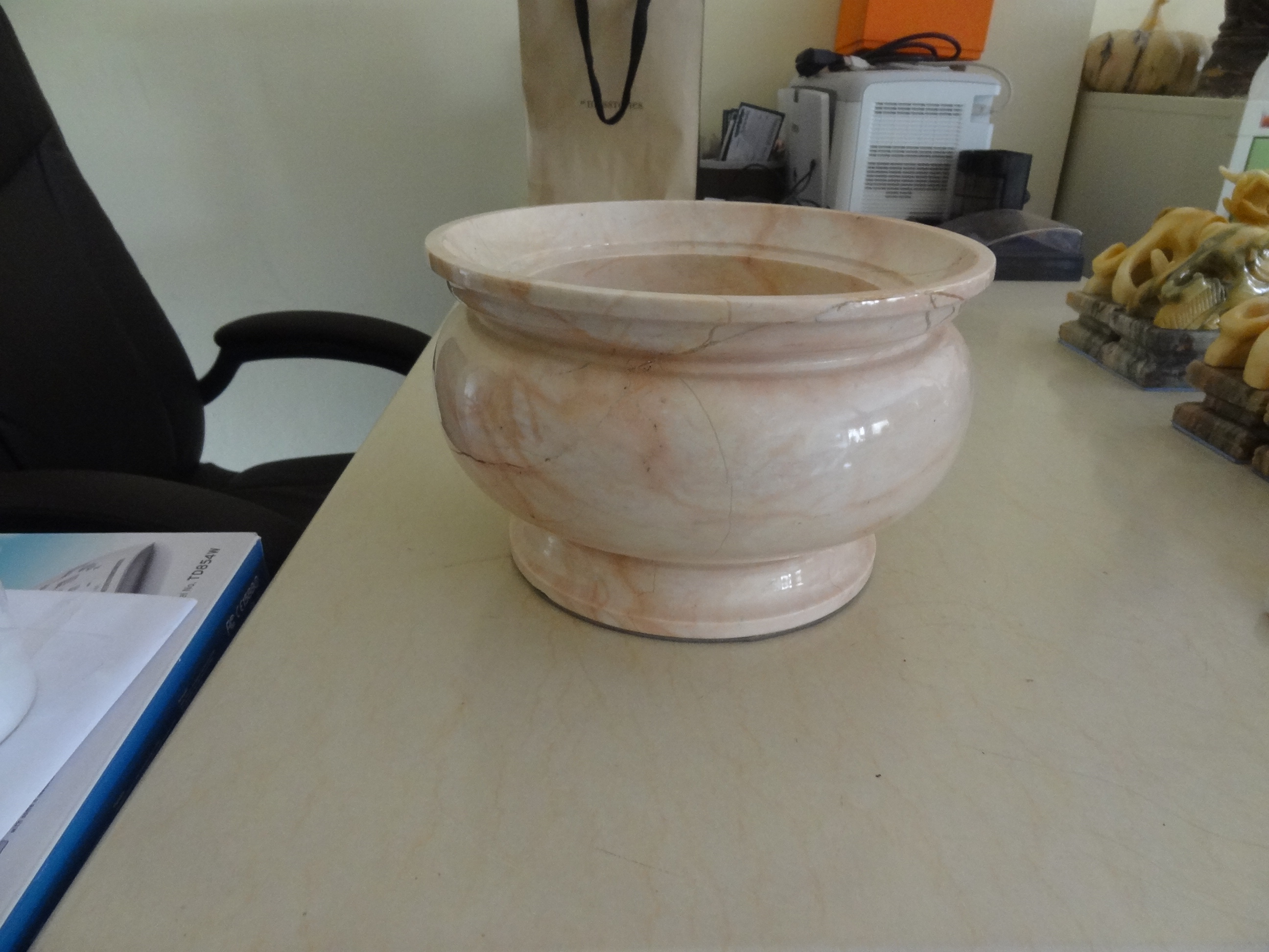 กระถางธูป หินอ่อน ขนาด 7 นิ้วสูง 10 เซนติเมตร กว้าง 18 เซนติเมตร