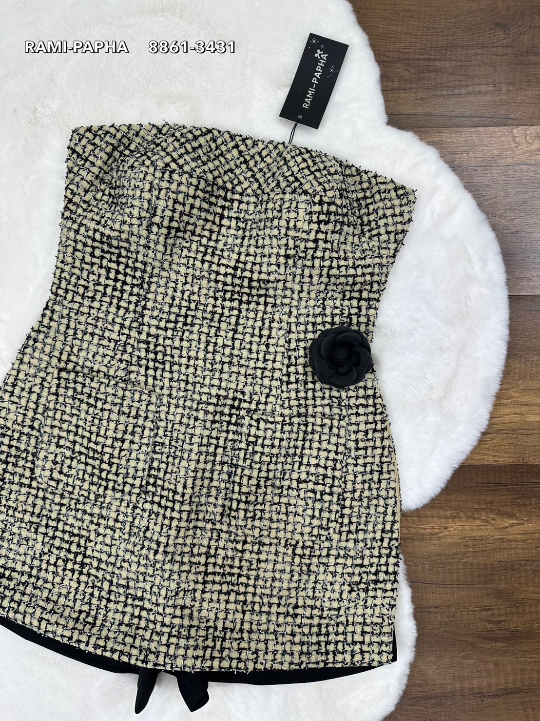 ชุดเซทแฟชั่น เสื้อเกาะอกตัวยาว เนื้อผ้าทวีตสีสวยมาก มีกระเป๋าหน้าใช้งานได้จริงทั้งสองด้าน