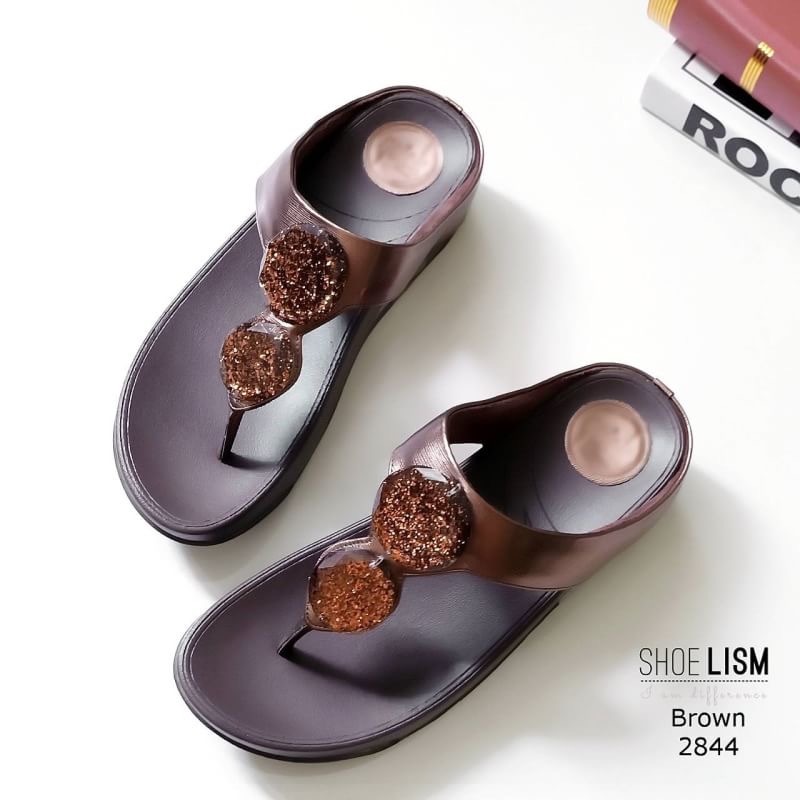 งานใหม่ล่าสุด สวยต้องร้องว้าว ฟินระดับ 10 รองเท้าพื้นสุขภาพ วัสดุพียูนิ่ม ดีเทลสายคีบเพชรสุดหรู พื้นนิ่ม ใส่สบาย ที่กล้าการันตรีความนิ่ม ดีไซน์เกร๋ใส่ได้ตลอดไม่มีเอ้าท์คร้าา!!