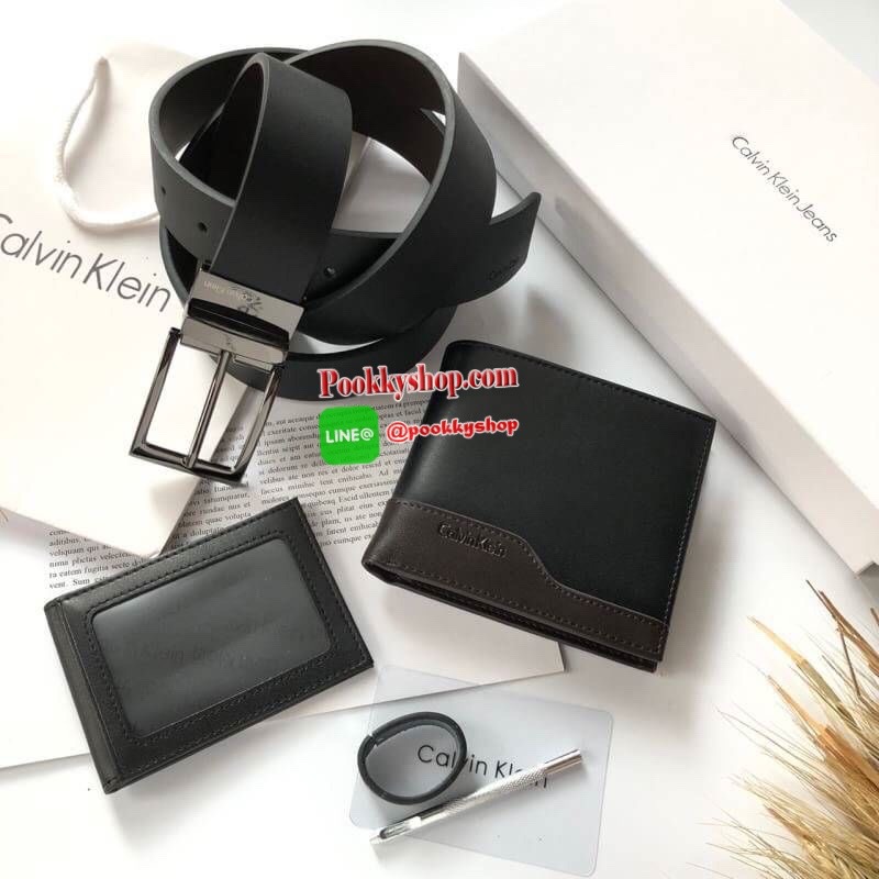 Calvin Klein Leather Belt & Wallet Set เซตสุดคุ้ม ซื้อ 1 ได้ ถึง 3 จะมอบเป็นของขวัญหรือใช้เองก็แนะนำเลยค่าา อุปกรณ์ : มาพร้อมที่ใส่บัตร + ที่เจาะรูเข็มขัด + ถุงกระดาษแบรนด์ + กล่องแบรนด์ + ห่วงเข็มขัด