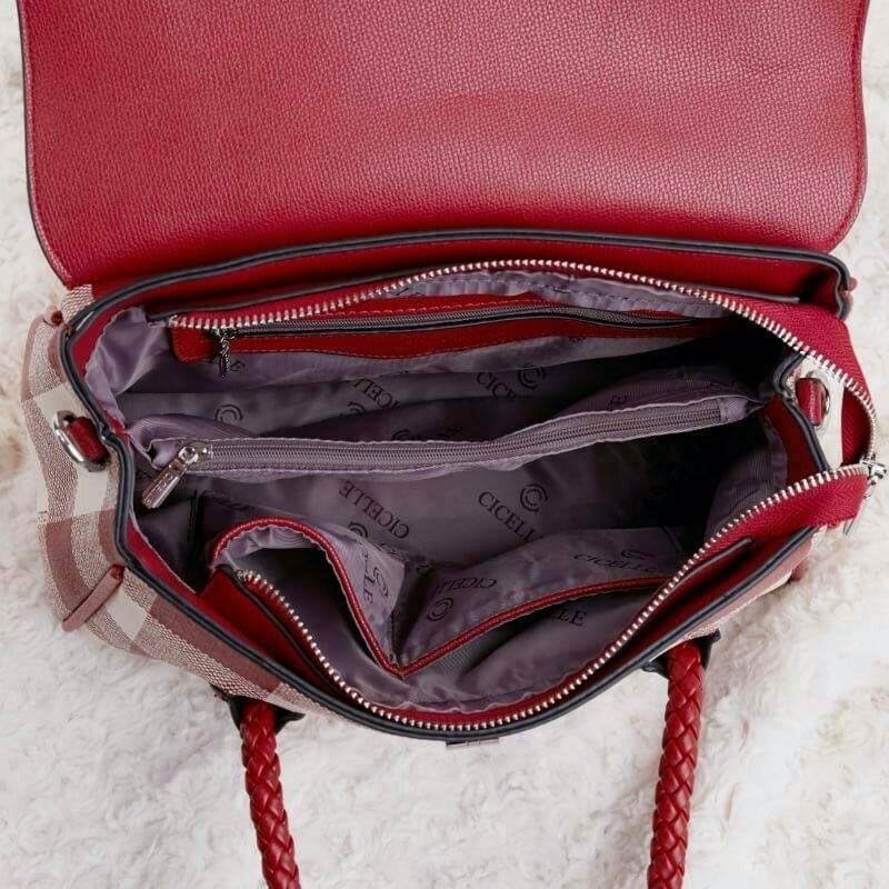 MS199 CICELLE Style My Authentic Brand พร้อมส่ง !!!! กระเป๋าสะพาย CICELLE (ซี-เซล) ใบใหญ่ รุ่น Limited Edition !!! แบรนด์แท้ 100% ค่ะ ,, สไตล์ Modern Luxury งานหนัง PU แท้ ลายใบไม้สลับประกายเพชร งานสวยปั๊มเป๊ะทุกจุดอย่างดีค่ะ อะไหล่เงินเคลือบสารกันสนิม ไม