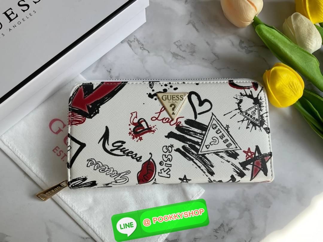 GUESS ABREE PRINTED ZIP-AROUND WALLET กระเป๋าสตางค์ใบยาวหนังซาเฟียโน่พิมพ์ลายดอกสวยหรู ด้านหน้าประดับโลโก้แบรนด์ เปิดปิดด้วยซิป ภายในแบ่งเป็น 3 ช่องหลักใส่ธนบัตรได้ มีช่องซิป 1 ช่อง ช่องใส่บัตร 8 ช่อง และมีช่องด้านหลังใส่บัตรสามารถใสธนบัตรได้อีกด้วย สามาร