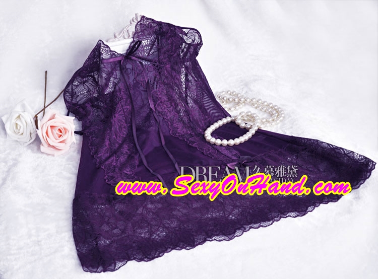 ชุดนอนเซ็กซี่ ชุดนอน ซีทรู แต่งลูกไม้ ชุดสายเดี่ยว ลูกไม้ซีทูสีม่วง แต่งลูกไม้ด้านหน้า และชายกระโปรง ด้านหลังแต่งริบบิ้น ร้อยสลับแบบเก๋ๆ เพื่อเพิ่มความยืดหยุ่นตามสัดส่วนคะ สีหรูๆ คุณหนู จร้า+ G-string เข้าชุดคะ