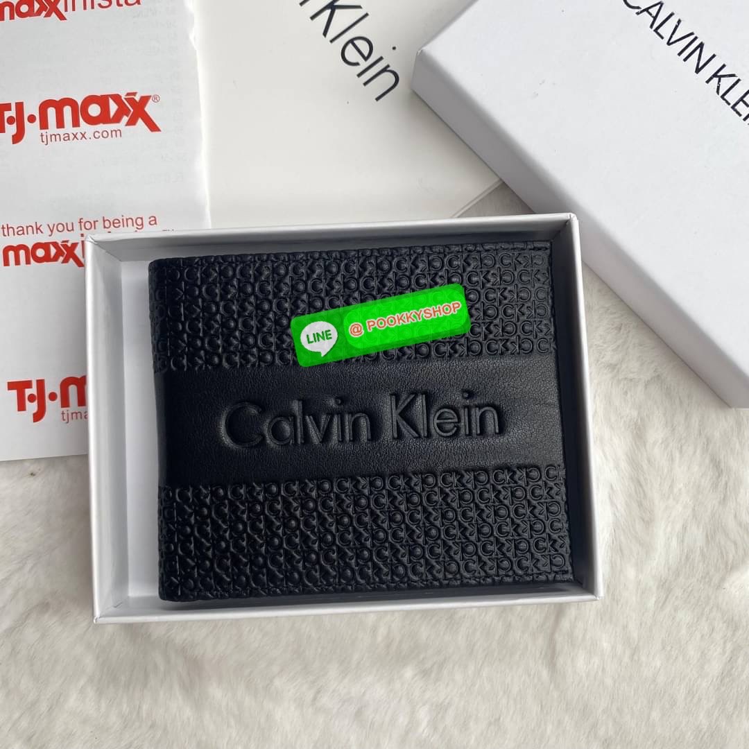 Calvin Klein leather wallet with credit card fold set กระเป๋าสตางค์ใบสั้น และ ที่ใส่บัตรย่อย สุดคุ้มมอบให้เป็นของขวัญหรือใช้เองก็แนะนำค่ะ set นี้มาเท่าไรก็หมดคะ รีบจับจองนะคะ มาพร้อมถุงกระดาษแบรนด์ด้วยนะคะ
