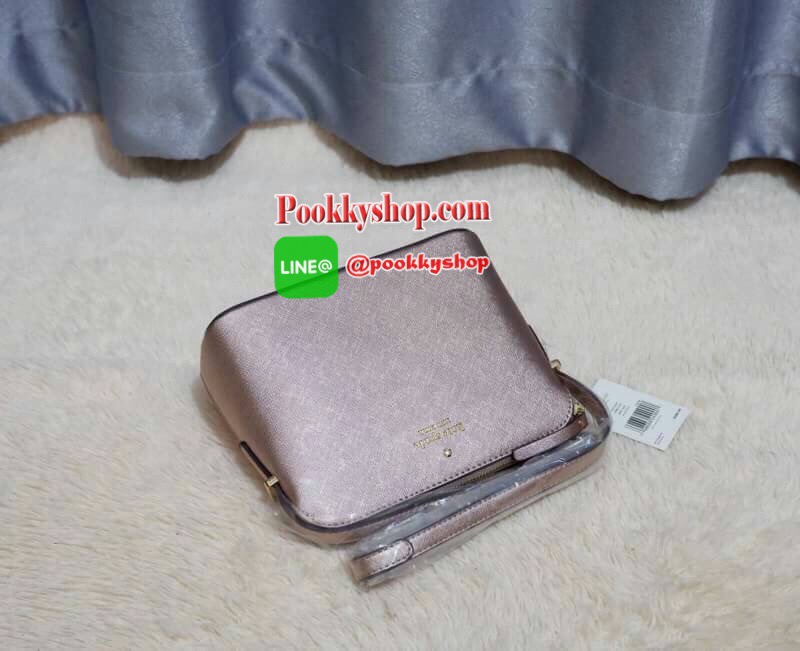 KATE SPADE CEDAR STREET MANDY แบรนด์ดังจากอเมริกาสุดฮิต กระเป๋าขนาดน่ารัก สะพายข้าง หนัง saffiano ภายในลายสวยเก๋สีทองเรียบหรู ทรงแข็งอยู่ทรง MUST HAVE!!
