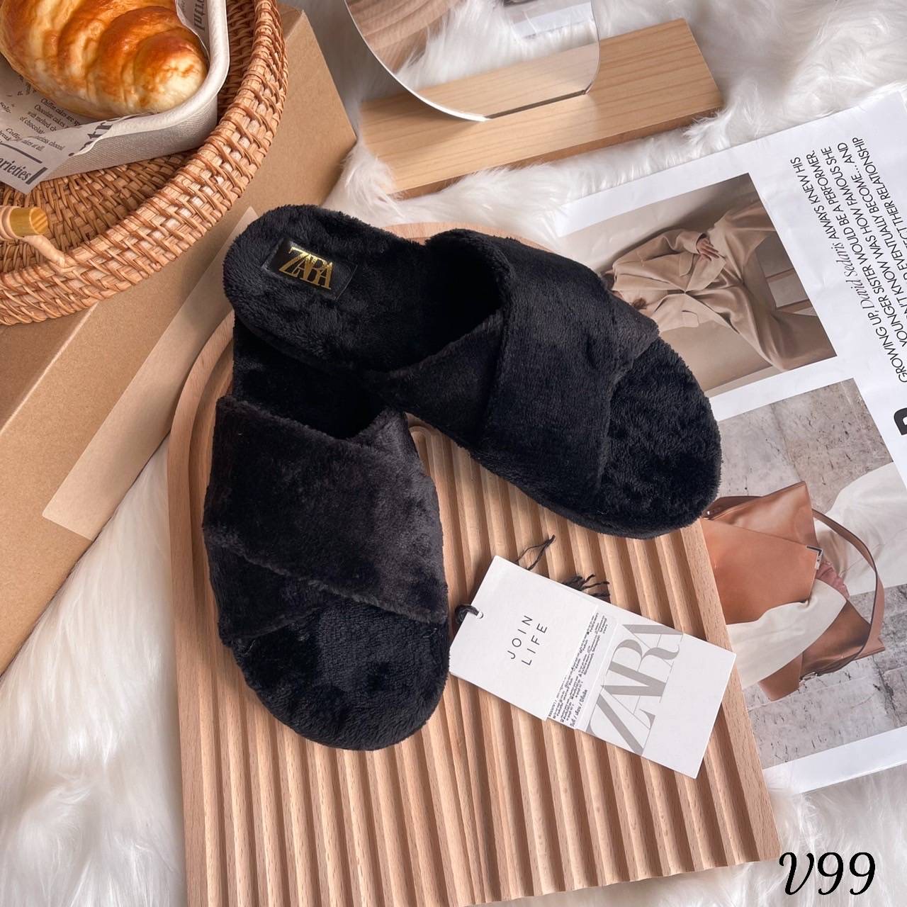 พร้อมส่ง แตะ Z ara ขนฟูนุ่มมาก ใส่ได้ ทั้ง ในบ้าน นอกบ้าน ทรงสวม หน้าไขว้ ใส่แล้วน่ารักมากกค๊า แบบที่แม่อั้มใส่เลย