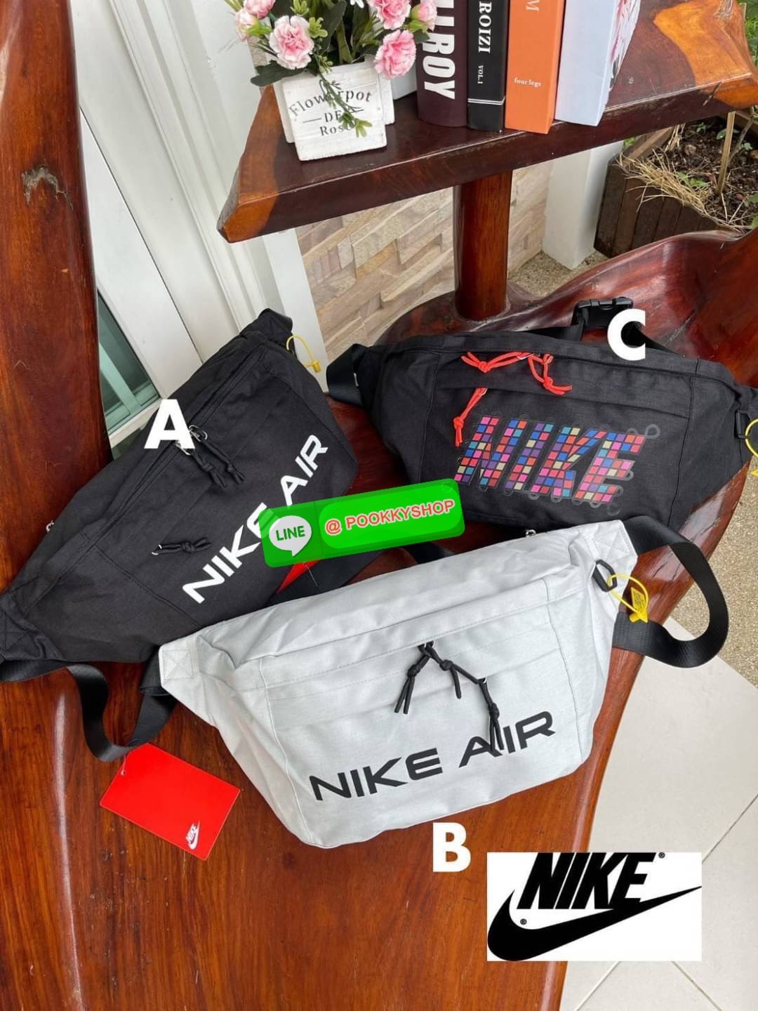 Nike Tech hip pack กระเป๋าคาดเอว Nike Tech รุ่นใหม่ชนช้อป!! ให้คุณหยิบใช้อุปกรณ์กีฬาและพกพาได้อย่างง่ายดาย พร้อมโดดเด่นด้วยกระเป๋าซิป 2 จุดสำหรับเก็บสิ่งของ และสายกระเป๋าแบบปรับได้เพื่อให้แนบกับลำตัว ใช้งานได้คล้องตัว ใส่ของได้จุสมใจเลยคร้า