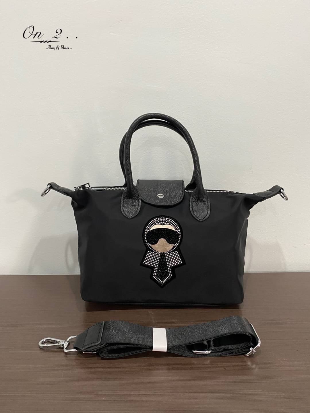 New Arrival 🔥🔥🔥 Nylon Bag with crossbody ▪️กระเป๋าผ้าไนลอน ไซด์กลาง ▪️หิ้วได้ สะพายข้างได้