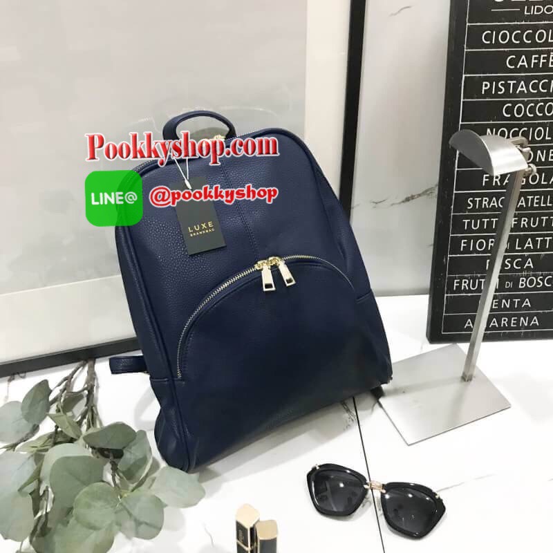 New Arrival ทางร้านได้กระเป๋าเป้รุ่นที่ขายดีมากๆจากแบรนด์ Luxe มาค่ะ ตัวหนังพียูสวยมาก เนื้อนิ่ม เหมือนหนังแท้ ใบนี้รูปทรงเรียบๆใช้ได้บ่อยทุกเวลาคะ น้ำหนักเบามากเพียง 460 กรัม มีมาให้เลือกถึง 3 สี สีดำ สีน้ำตาล และสีน้ำเงิน รุ่นนี้พิเศษตรงที่ขนาดสามารถใส่