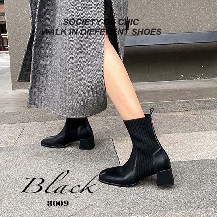 มันต๊าช!!มากแม่ เดินสับ แบบเฟียสๆ ให้เฉิดฉาย สไตล์สาวมั่น เดินในก็สวย เดินนอกก็แซ่บ! รองเท้าบูท ที่ใส่ง่ายเข้ากับทุกชุด ยีนส์ กระโปรง เดรส คาฟงคาเฟ่ ก็ไปได้หมด สูง 5.3 cm น้ำหนักเบา สวมใส่ง่าย เชิ่ดๆเริสๆ พร้อม เซลฟี่ โพสท่าสวยๆ กันได้เลยคร้า