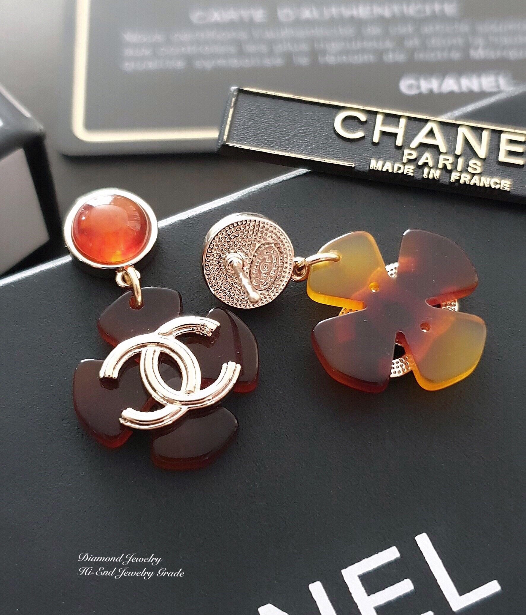 Super Hi-End Quality !!!! ((งาน 1:1 เหมือนในช็อปมากที่สุดในท้องตลาด)) Chanel Earring ต่างหูชาแนลงาน 1:1 เหมือนของแท้เป๊ะๆค่ะ รับรองงานสวยมากกกกก ดูหรู ดูผู้ดีสุดๆ งานดี ตัวเรือนคุณภาพดีมากๆมากๆคะรับประกันความพอใจเลยค่ะ ตัวเรือนสีทองไฮโซมากค่ะ คอนเฟิม !!!!