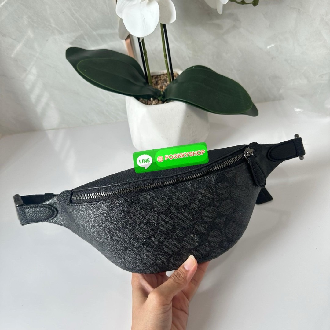 COACH Charter Fanny pack synthetic (C7700) 🔖กระเป๋าคาดอกรุ่นใหม่ไซส์มินิ ขนาดกำลังดี ทรงหล่อ 🔖วัสดุ: แคนวาสตัดสลับหนังแท้ 🔖สายปรับระดับได้ 🔖มี2 ช่องซิป ด้านหน้าและด้านหลัง 🔖ภายในช่องหลักมีช่องใส่ของจุกจิก1ช่อง