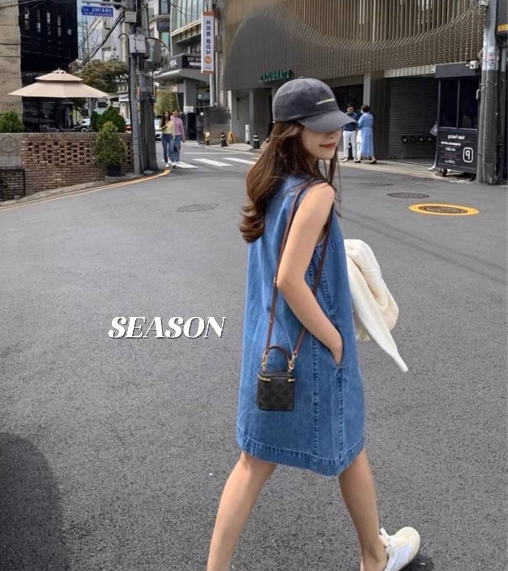 เดรสแฟชั่น เดรสสั้น ผ้ายีนส์แขนกุด ผ้าฟอกสีสวย กระเป๋า 2 ข้าง รุ่นนี้งานดีมาก