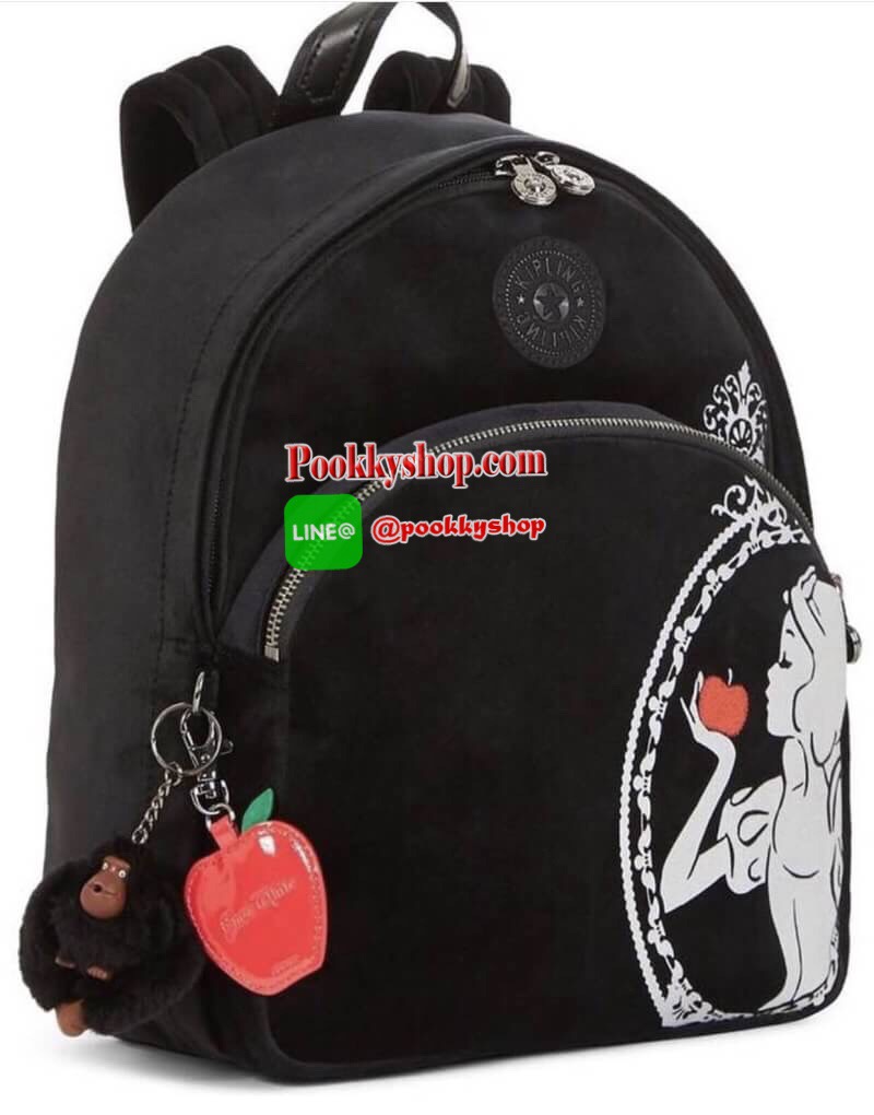 Don’t Miss! Kipling Disney’s Snow White Paola Satin Backpack กระเป๋าสะพายเป้รุ่นหายาก Limited Edition วัสดุ Velvet+Polyester 100% กำมะหยี่สีดำด้านหน้าลายสโนว์ไวท์ลิขสิทธิ์แท้จาก Disney น้ำหนักเบา เปิดปิดด้วยซิปสะดวกใช้หัวซิปแบรนด์สวยดูดี มีช่องซิปด้านหน้า