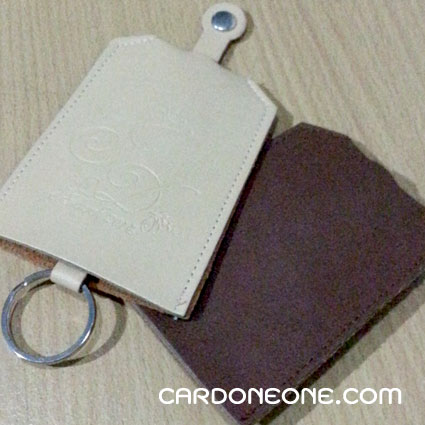 ของชำร่วยที่ใส่พวงกุญแจหนัง