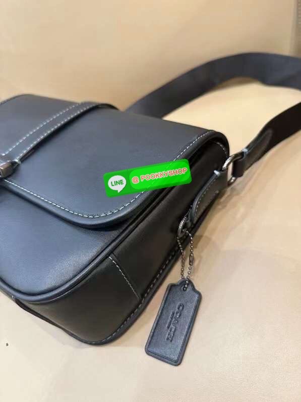 Coach League Messenger Bag PRODUCT DETAILS Smooth leather Inside multifunction pockets Speedclip closure, fabric lining Outside open pocket